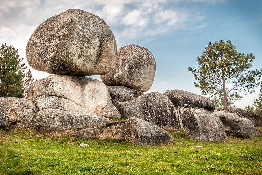 El Hechizo de las Piedras (Penas de Rodas, Outeiro de Rei, Lugo)